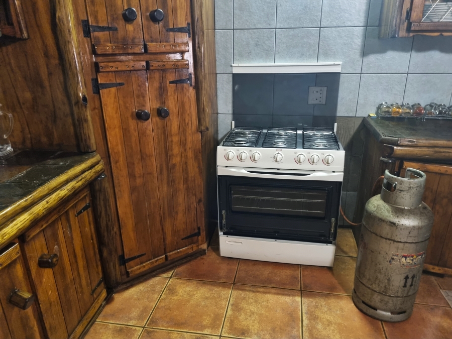 5 Bedroom Property for Sale in Swartruggens North West